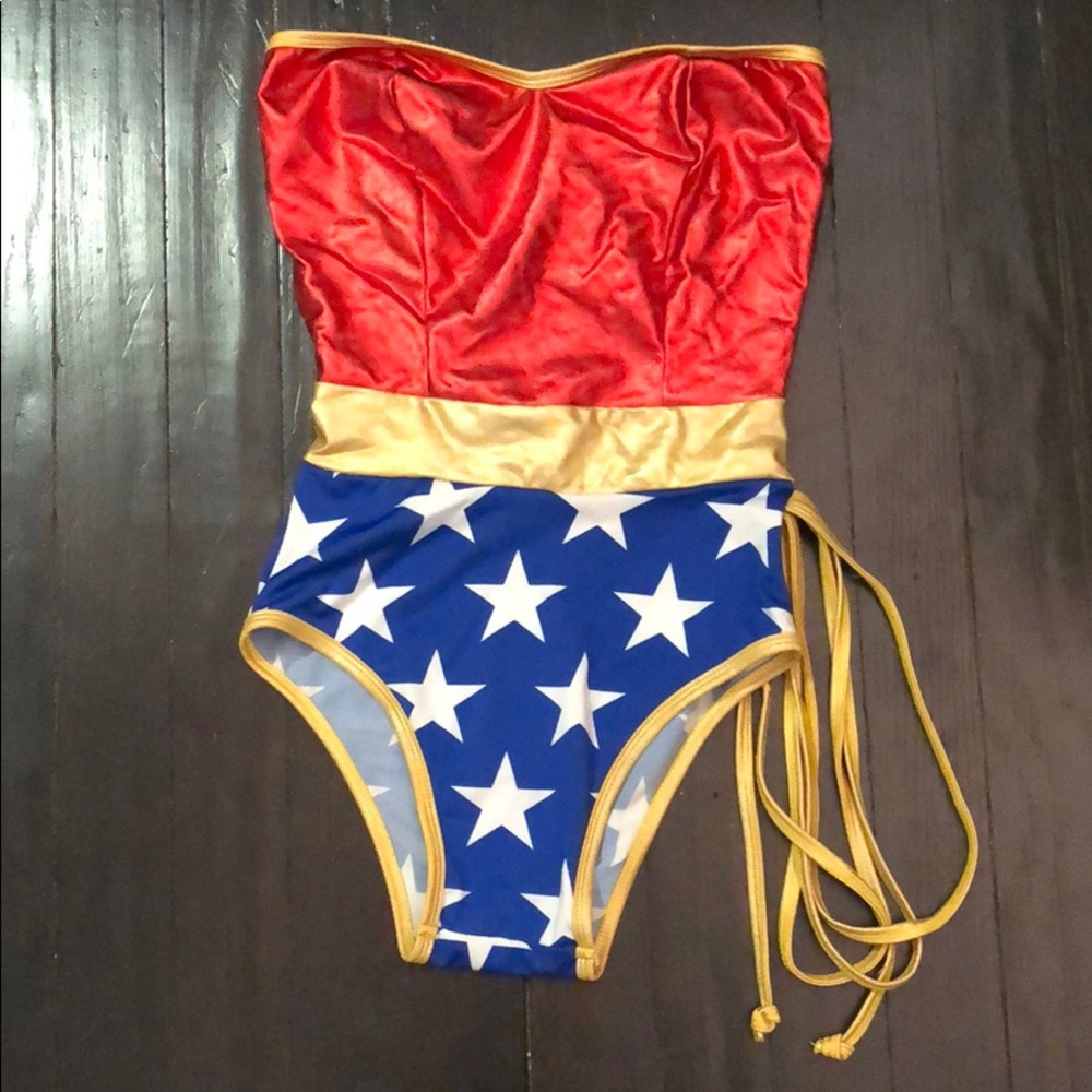 Sexy wonder woman Halloween costume